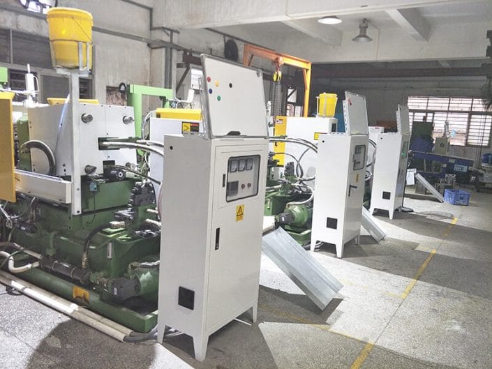 锌合金压铸车间